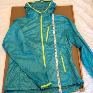Columbia windbreaker
